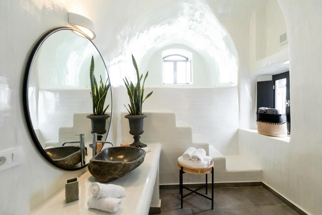 Doukas Caldera Suites 산토리니 외부 사진